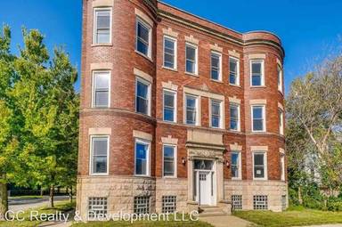 Main picture of 6956 S Yale Ave