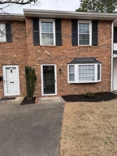 Main picture of 610 Park Ave