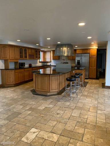 Main picture of 23 Forest St