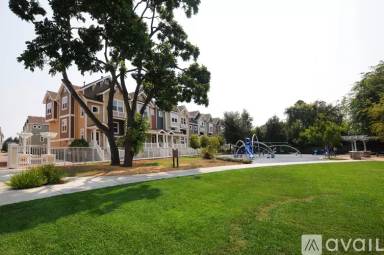 Main picture of 854 Avery Dr