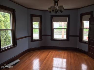 Main picture of 89 Monroe St