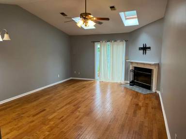Main picture of 606 Potomac Ct