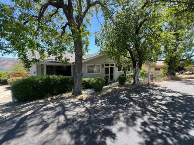 Main picture of 6254 Woodman Dr