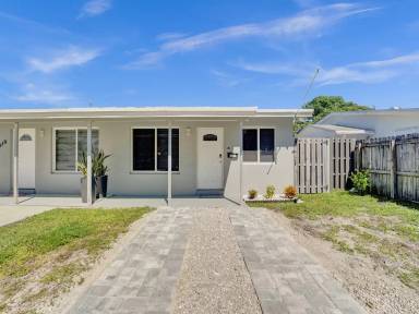 Main picture of 501 NE 57th Ct