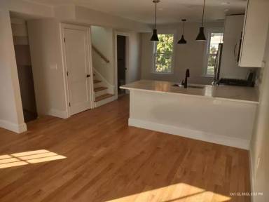 Main picture of 79 White St