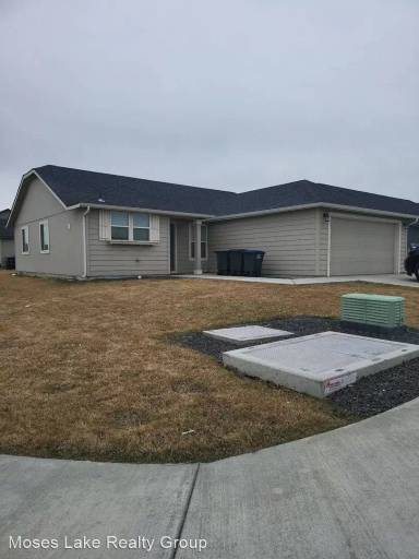 Main picture of 605 S Lakeland Dr
