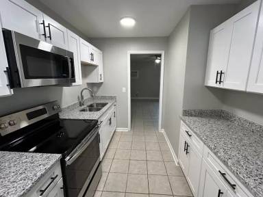 Main picture of 4004 McVay St SW