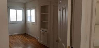 Main picture of 12 Lippold St
