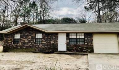 Main picture of 204 Whitefield Dr