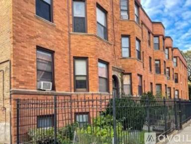 Main picture of 1819 W Belmont