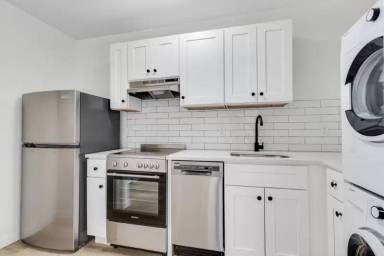 Main picture of 648 Washington St