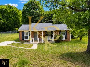 Main picture of 3013 Wedgedale Ave