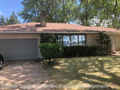 Main picture of 5004 N University St