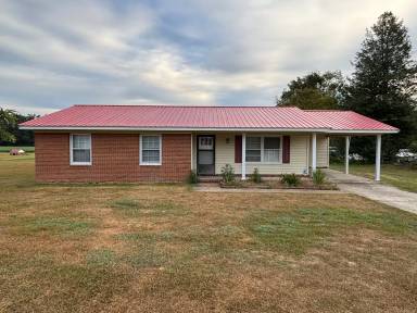 Main picture of 5913 McDonald Road - 1
