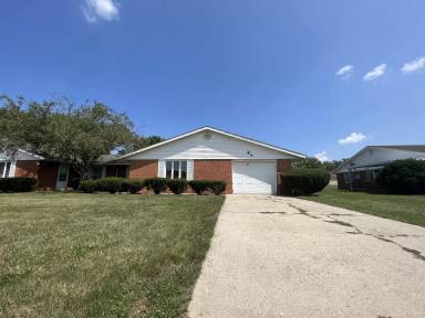 Main picture of 1650 Edgewood Dr