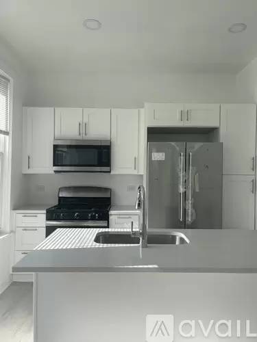 Main picture of 1454 W Polk St