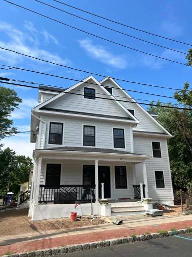 Main picture of 92 Bay St