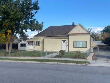 Main picture of 7447 S Main St