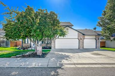 Main picture of 13903 W Rochester Dr