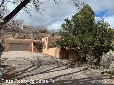 Main picture of 142 Valley Dr