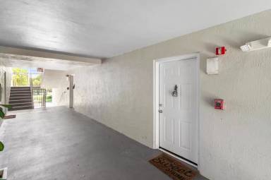 Main picture of Devonaire Condos