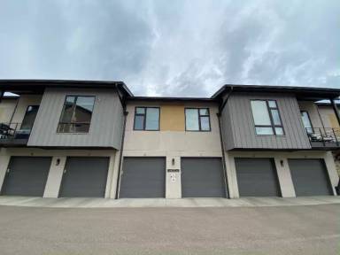 Main picture of 2708 Illinois Dr