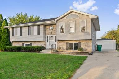 Main picture of 2503 John Bourg Dr