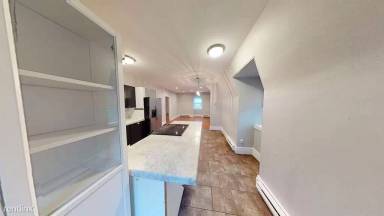 Main picture of 35 Van Winkle St