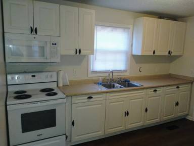 Main picture of 901 Checker St