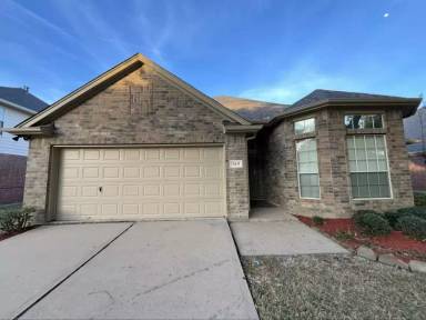 Main picture of 7411 Maple Run Dr