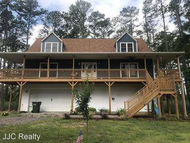 Main picture of 213 Bay Tree Beach Rd