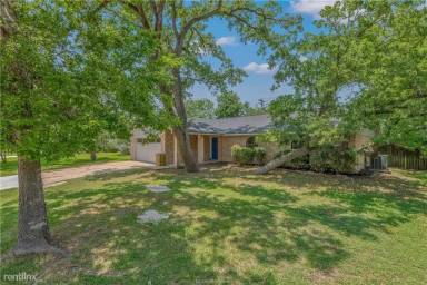 Main picture of 3708 Valley Oaks Dr
