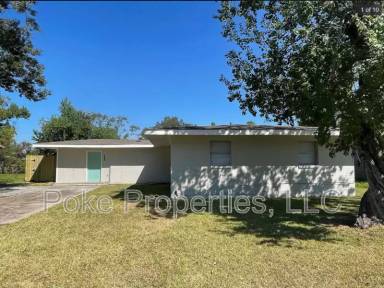 Main picture of 1609 Clover Dr