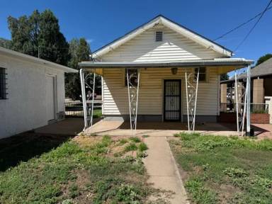 Main picture of 2016 E Routt Ave