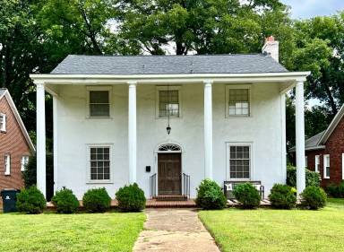 Main picture of 601 Grandin Rd