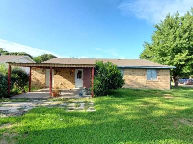 Main picture of 3118 Leanne St