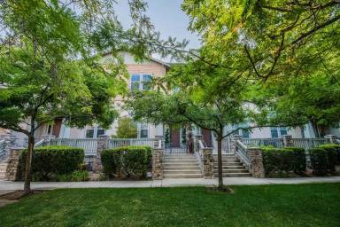 Main picture of 407 Washington Sq