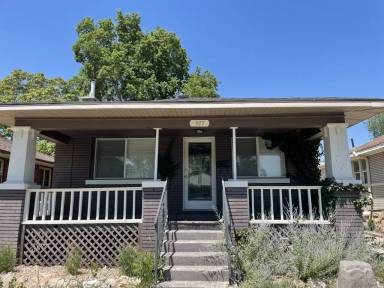 Main picture of 327 E Milton Ave