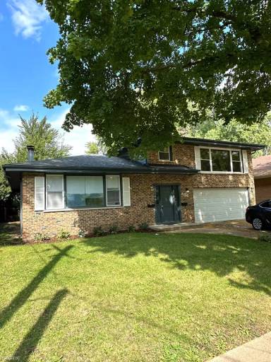 Main picture of 446 Edwards Ave