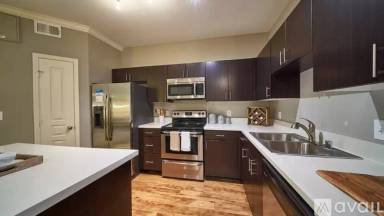 Main picture of 2004 Chestnut Pl