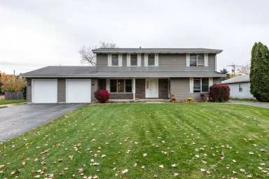 Main picture of 38268 N Manor Ave