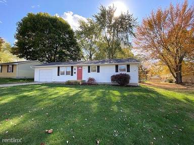 Main picture of 904 Carlin Pl