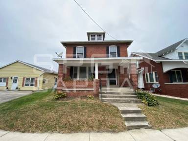 Main picture of 616 York St