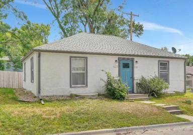 Main picture of 1350 S 35th St