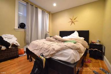 Main picture of 72 Egmont St