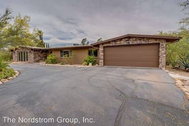 Main picture of 5739 N Placita Bacanora