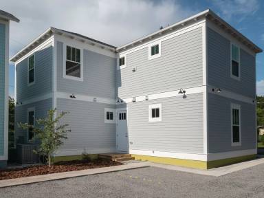 Main picture of 604 SW 5th Ter