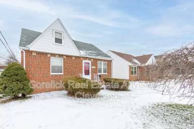 Main picture of 1951 Warrensville Center Rd