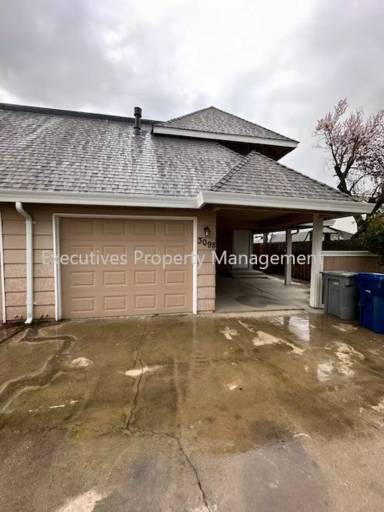 Main picture of 3098 Aspen St