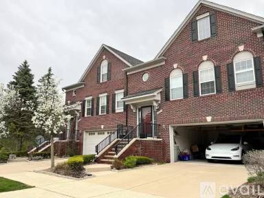 Main picture of 761 Sandalwood Dr